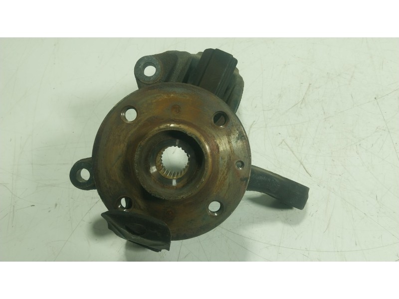 Recambio de mangueta delantera izquierda para peugeot 108 1.2 referencia OEM IAM   