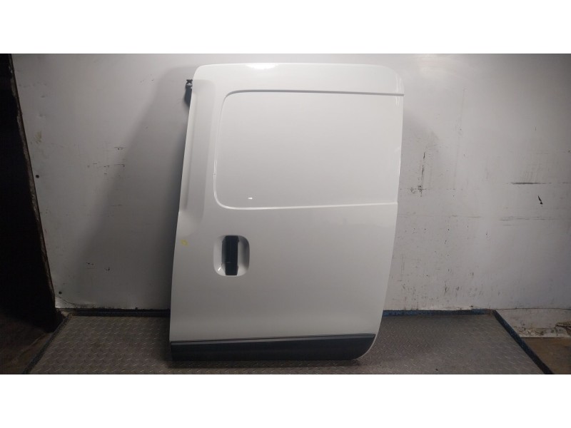 Recambio de puerta lateral izquierda para dacia dokker furgoneta/monovolumen 1.6 referencia OEM IAM 821013917R  