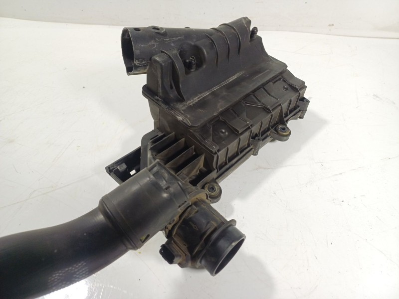 Recambio de filtro aire para mazda 2 (de_, dh_) 1.4 mzr-cd referencia OEM IAM   