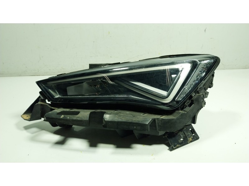 Recambio de faro izquierdo para cupra leon sportstourer (kl8) 1.4 tsi phev referencia OEM IAM   