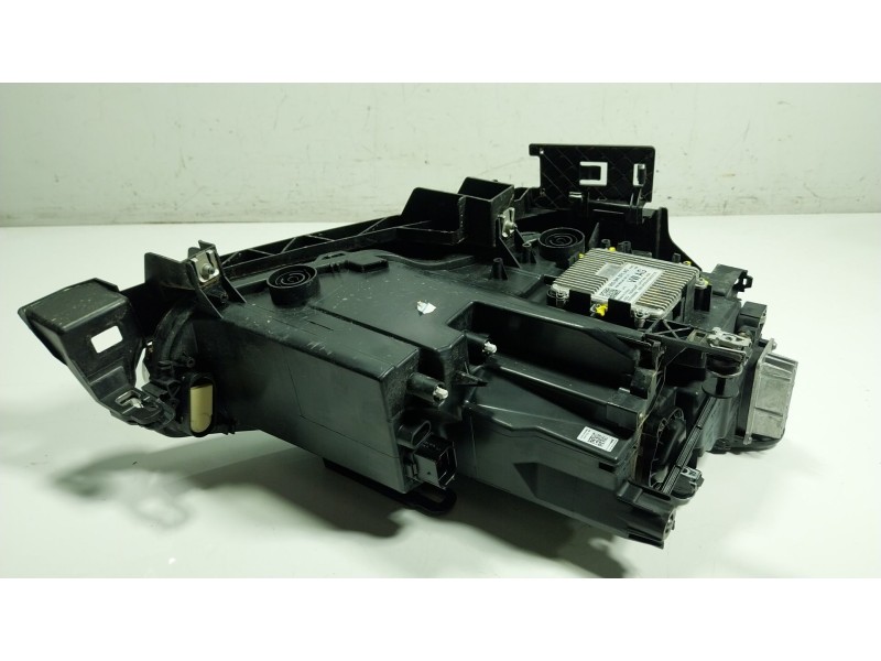 Recambio de faro izquierdo para cupra leon sportstourer (kl8) 1.4 tsi phev referencia OEM IAM   