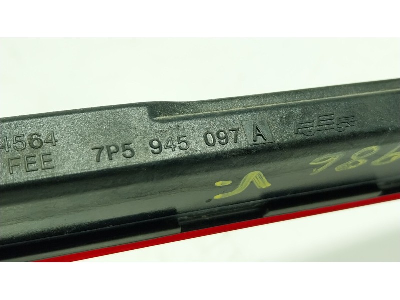 Recambio de piloto trasero central para porsche cayenne (92a) 3.6 gts referencia OEM IAM  7P5945097A 