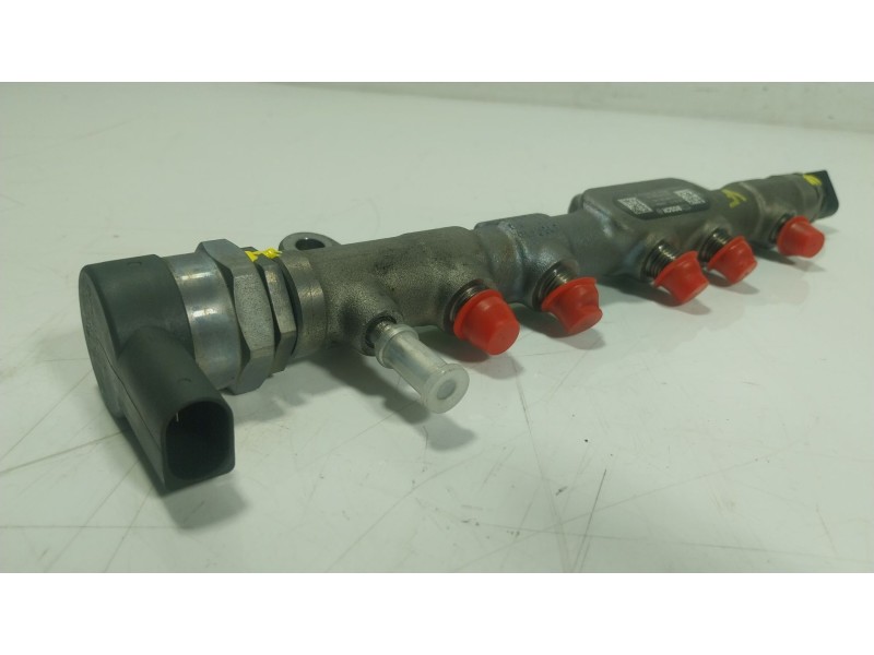 Recambio de rampa inyectora para bmw x1 (f48) xdrive 20 d referencia OEM IAM  851415402 