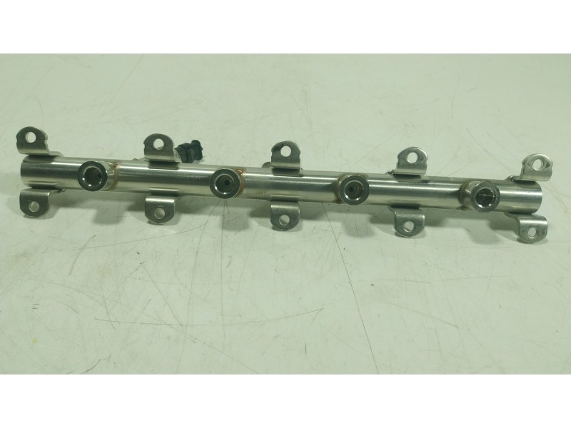 Recambio de rampa inyectora para porsche panamera (971) 4.0 turbo s (97bfr1) referencia OEM IAM 9A713331610 0P2133316A 