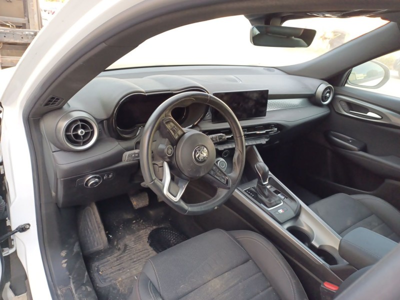 alfa romeo tonale (965_) del año 2022