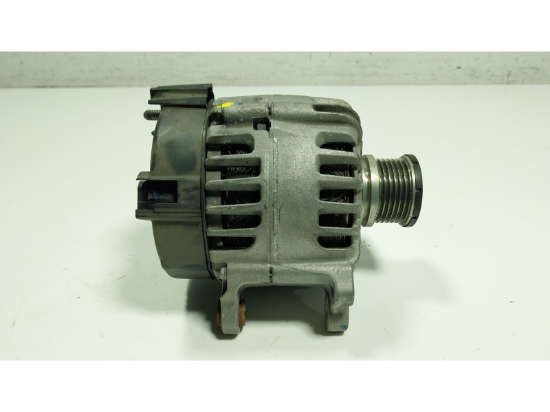 Recambio de alternador para audi a5 (f53, f5p) 2.0 tdi referencia OEM IAM  04L903024 