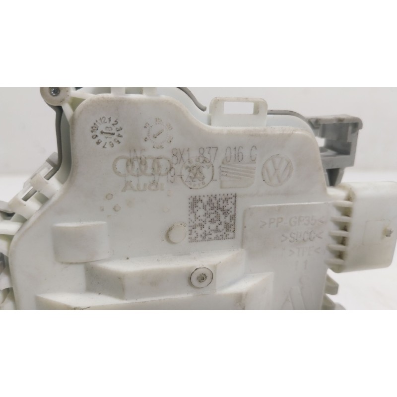 Recambio de cerradura puerta delantera derecha para audi a5 (f53, f5p) 2.0 tdi referencia OEM IAM  8X1837016C 