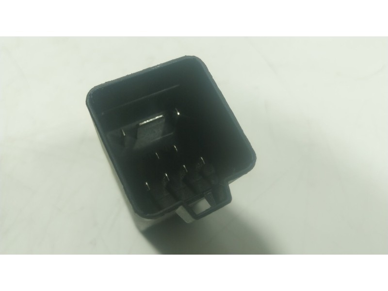 Recambio de caja precalentamiento para audi a5 (f53, f5p) 2.0 tdi referencia OEM IAM  038907281D 