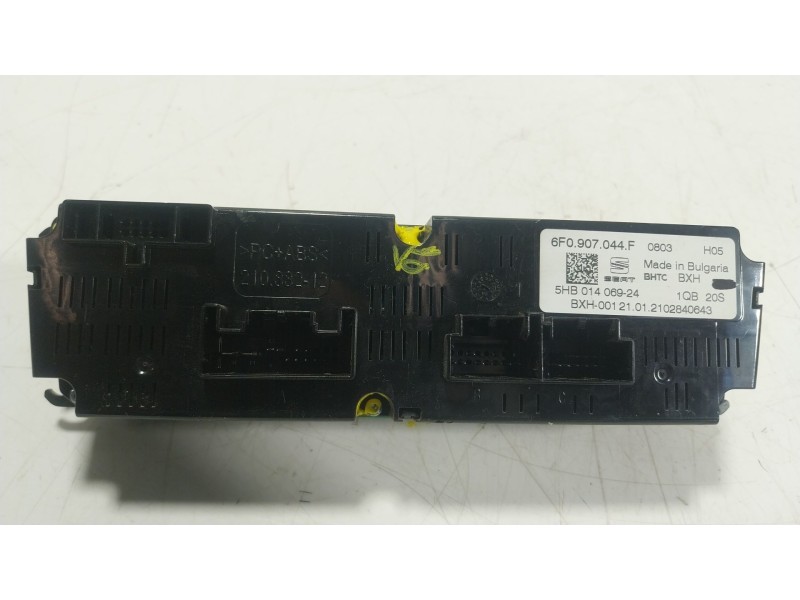 Recambio de mando climatizador para seat arona (kj7, kjp) 1.0 tsi referencia OEM IAM  6F0907044F 