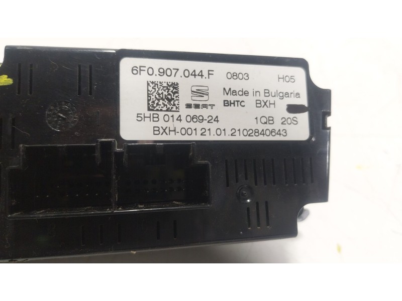 Recambio de mando climatizador para seat arona (kj7, kjp) 1.0 tsi referencia OEM IAM  6F0907044F 