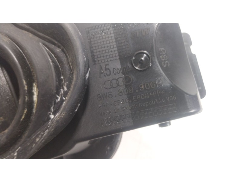 Recambio de tapa combustible para audi a5 (f53, f5p) 2.0 tdi referencia OEM IAM  8W6809906A 
