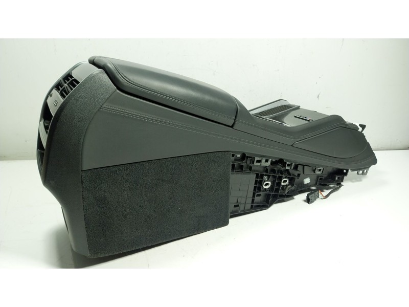 Recambio de apoyabrazos central para bmw x6 (g06, f96) m referencia OEM IAM  681050116 