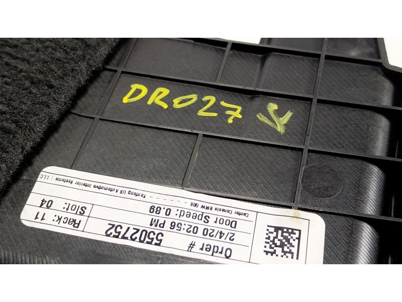 Recambio de apoyabrazos central para bmw x6 (g06, f96) m referencia OEM IAM  681050116 