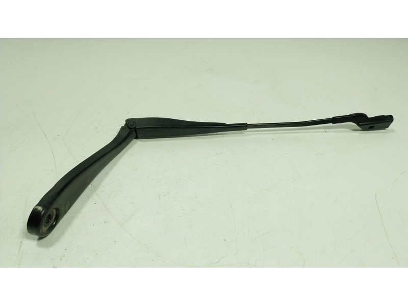 Recambio de brazo limpia delantero izquierdo para bmw x6 (g06, f96) m referencia OEM IAM  743484609 