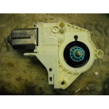 MOTOR ELEVALUNAS TRASERO DERECHO 