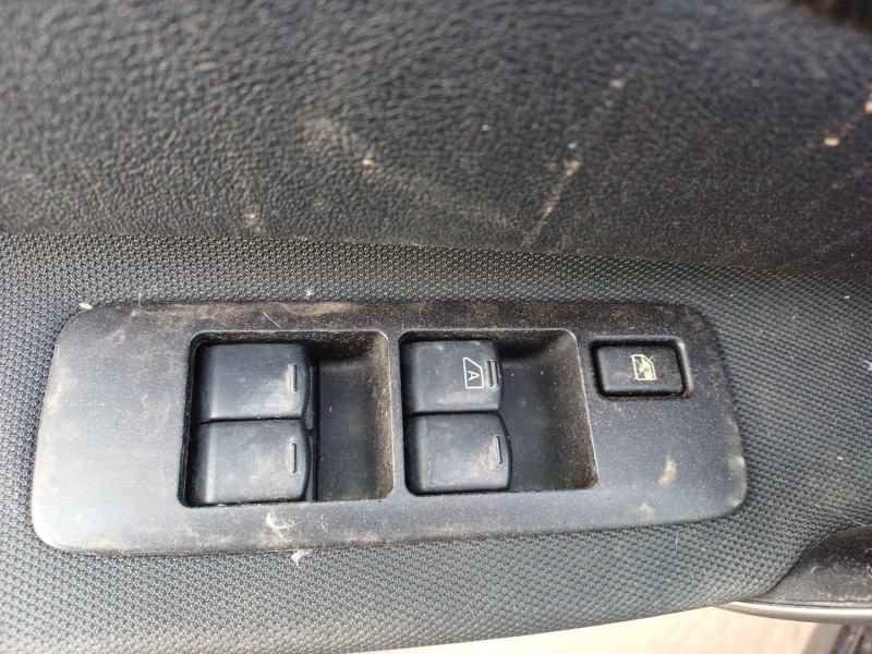 nissan qashqai i (j10, nj10) del año 2012