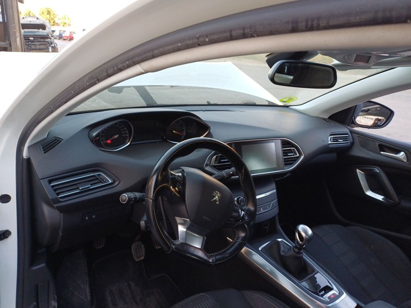 peugeot 308 ii (lb_, lp_, lw_, lh_, l3_) del año 2017