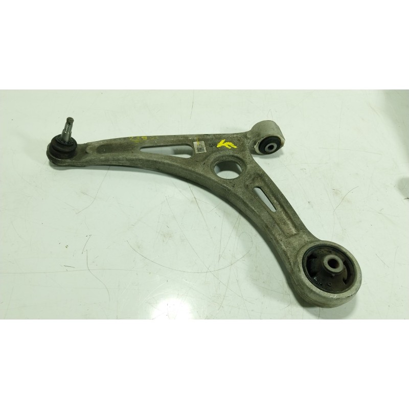 Recambio de brazo suspension inferior delantero izquierdo para kia niro i (de) 1.6 gdi hybrid referencia OEM IAM   