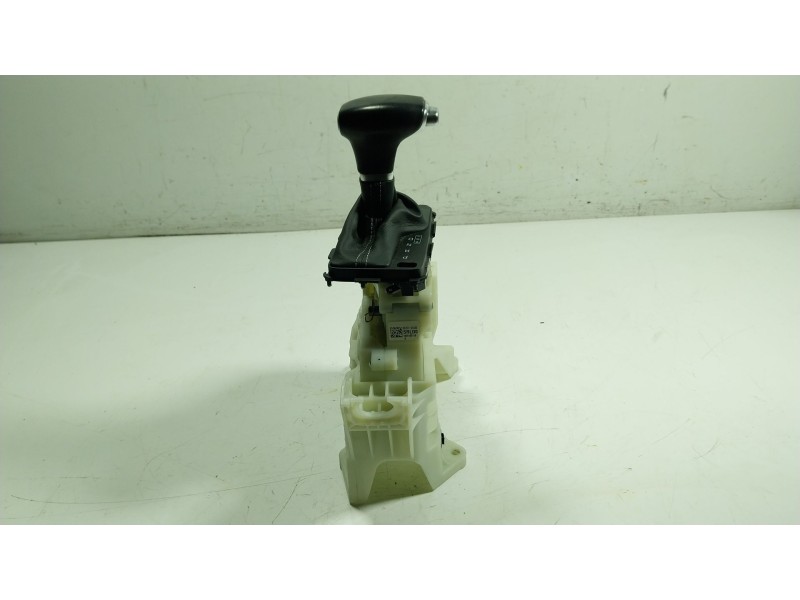 Recambio de palanca cambio para kia niro i (de) 1.6 gdi hybrid referencia OEM IAM  46701D4430 