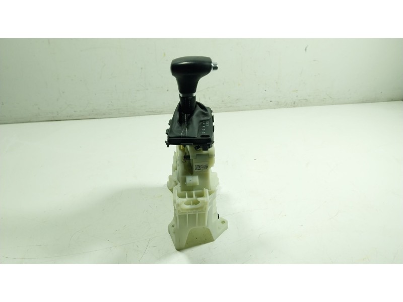 Recambio de palanca cambio para kia niro i (de) 1.6 gdi hybrid referencia OEM IAM  46701D4430 