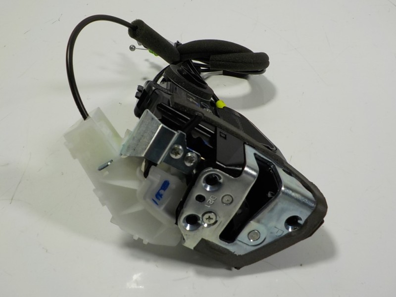 Recambio de cerradura puerta trasera derecha para toyota c-hr hybrid dynamic referencia OEM IAM 69050F4010 20408118 