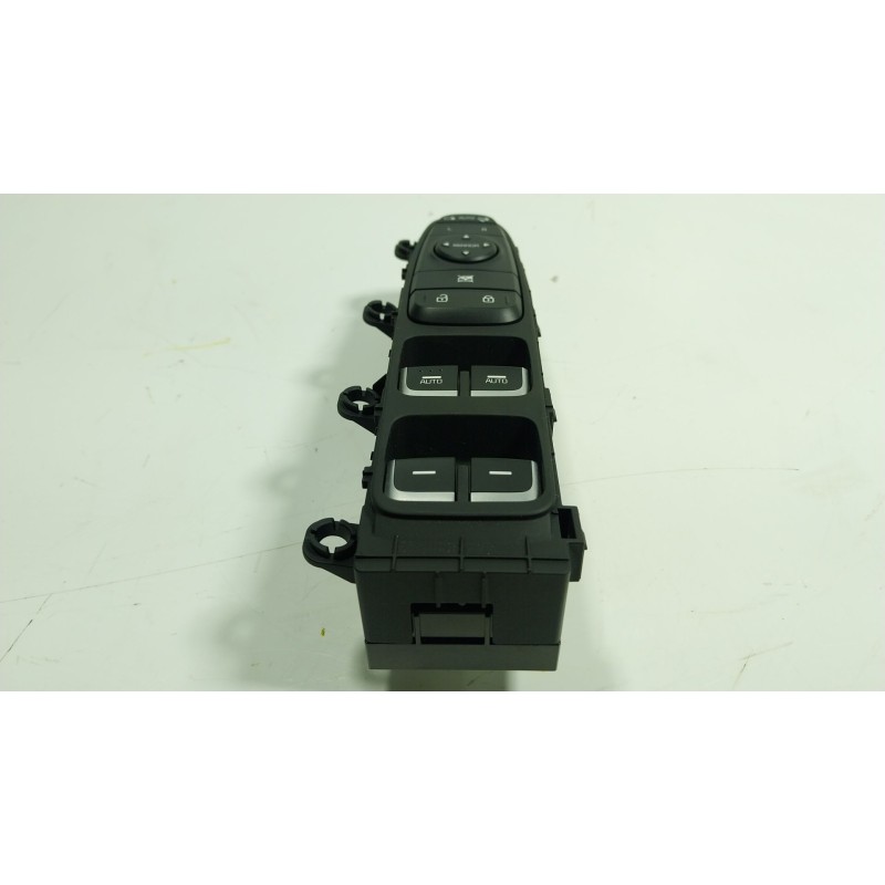 Recambio de mando elevalunas delantero izquierdo para kia niro i (de) 1.6 gdi hybrid referencia OEM IAM  93570G5240 