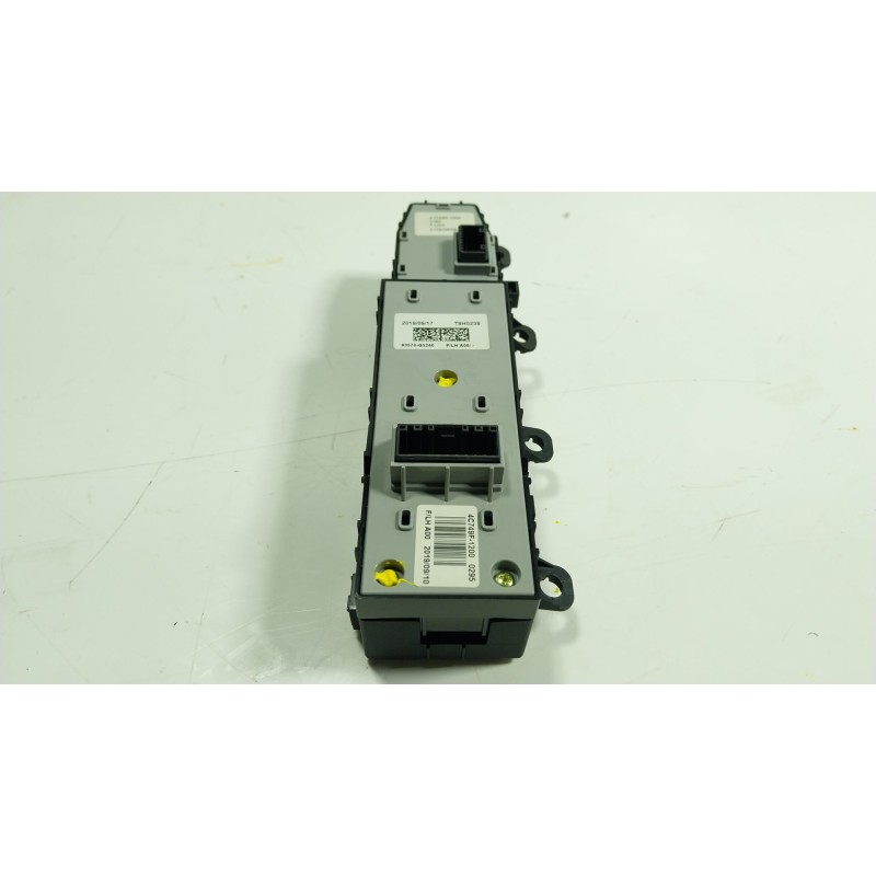 Recambio de mando elevalunas delantero izquierdo para kia niro i (de) 1.6 gdi hybrid referencia OEM IAM  93570G5240 