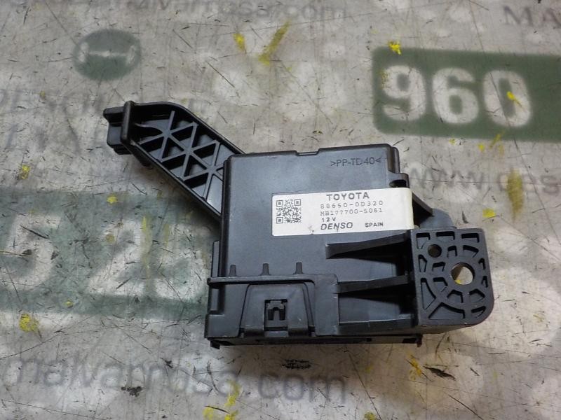 Recambio de modulo electronico para toyota yaris 1.0 cat referencia OEM IAM 886500D320 886500D320 MB1777005061