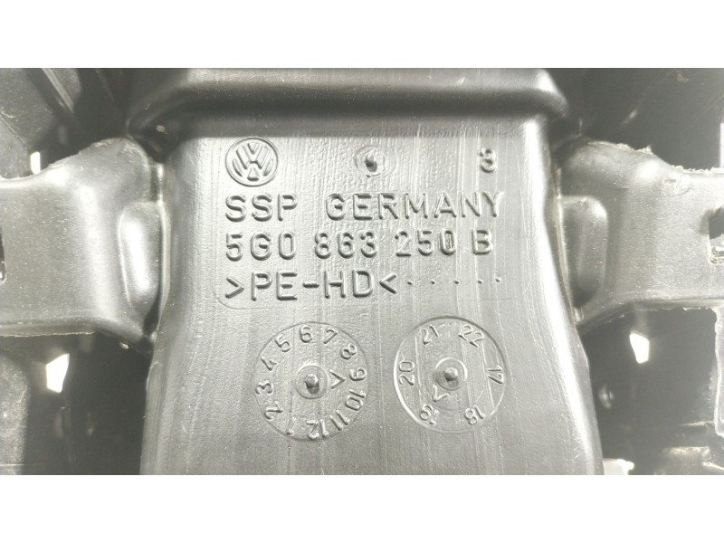 Recambio de apoyabrazos central para volkswagen golf vii (5g1, bq1, be1, be2) 1.5 tsi referencia OEM IAM  5G0863250B 