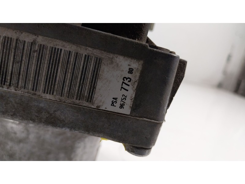 Recambio de bomba direccion para peugeot 508 i (8d_) 2.0 hdi referencia OEM IAM  9675277380 