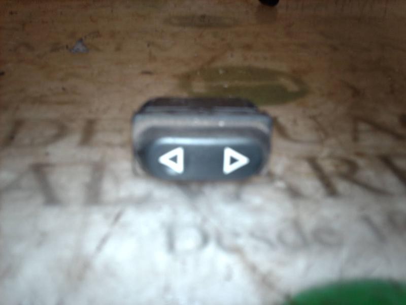 Recambio de mando elevalunas trasero izquierdo para peugeot 306 berlina 3/4/5 puertas (s2) boulebard referencia OEM IAM   