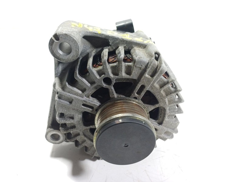 Recambio de alternador para bmw 1 (f20) 116 d referencia OEM IAM  8578608 