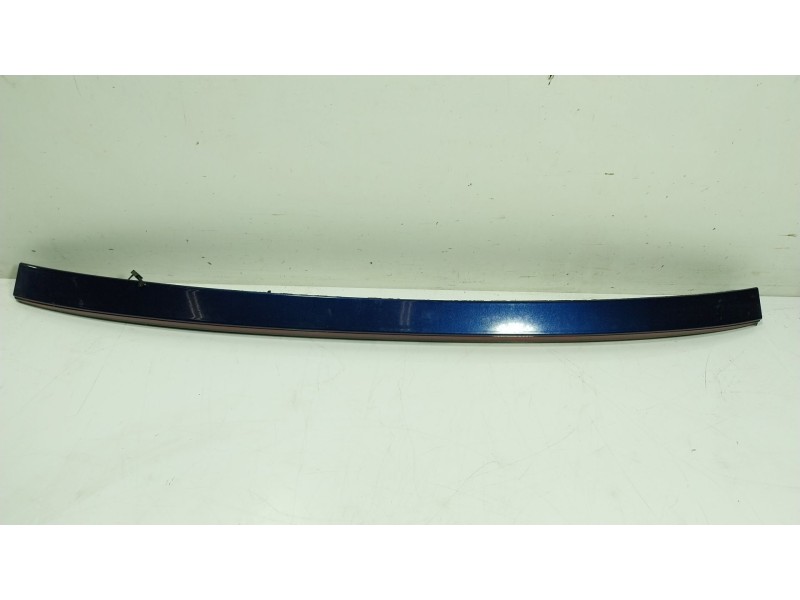 Recambio de piloto trasero central para bmw 6 gran coupe (f06) 640 i referencia OEM IAM  740371809 