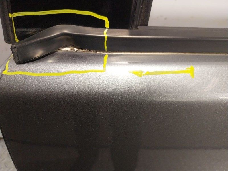 Recambio de puerta trasera izquierda para land rover discovery iv (l319) 3.0 td 4x4 referencia OEM IAM   