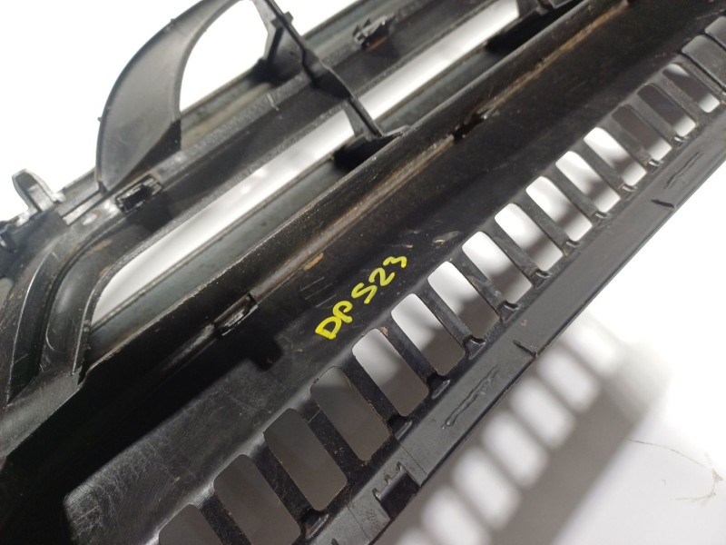 Recambio de rejilla para volkswagen golf plus v (5m1, 521) 2.0 tdi referencia OEM IAM   