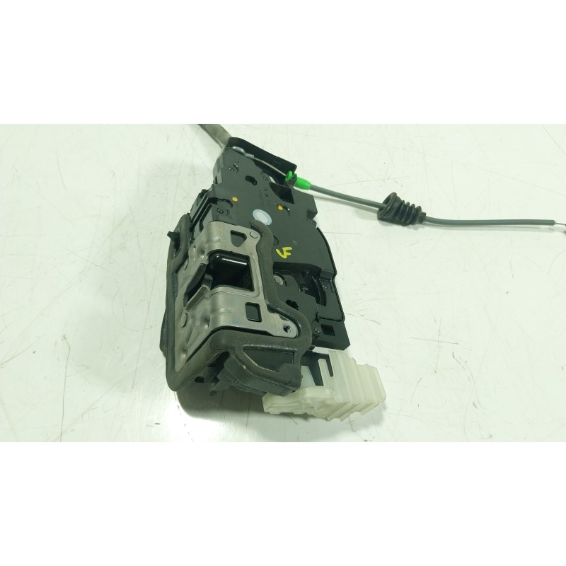 Recambio de cerradura puerta trasera derecha para mercedes-benz cla (c118) cla 200 (118.387) referencia OEM IAM  A0997302801 