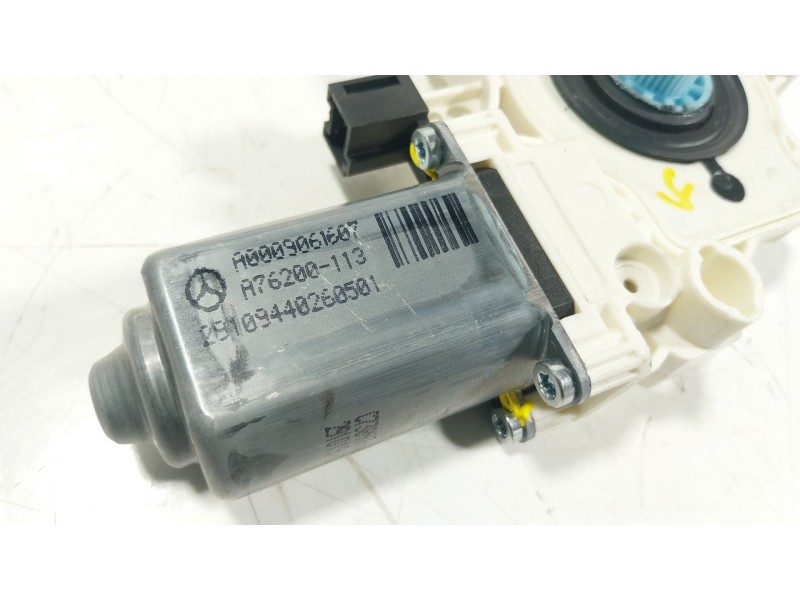 Recambio de motor elevalunas delantero derecho para mercedes-benz cla (c118) cla 200 (118.387) referencia OEM IAM  A0009061607 