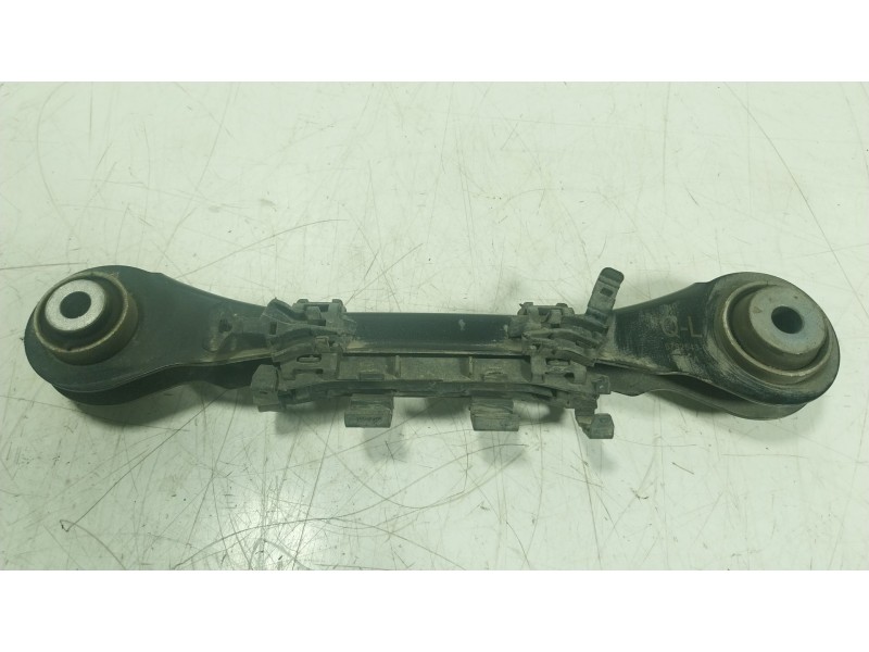 Recambio de brazo suspension superior trasero izquierdo para bmw 4 coupé (f32, f82) 420 d referencia OEM IAM   