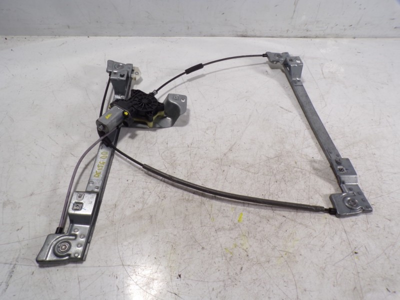 Recambio de elevalunas delantero derecho para renault kangoo 1.5 dci diesel fap referencia OEM IAM 807207012R 9030304A 9030304A