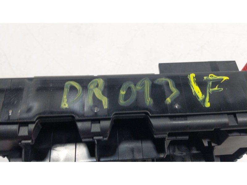 Recambio de caja reles / fusibles para bmw 4 coupé (f32, f82) 420 d referencia OEM IAM  6114938907001 