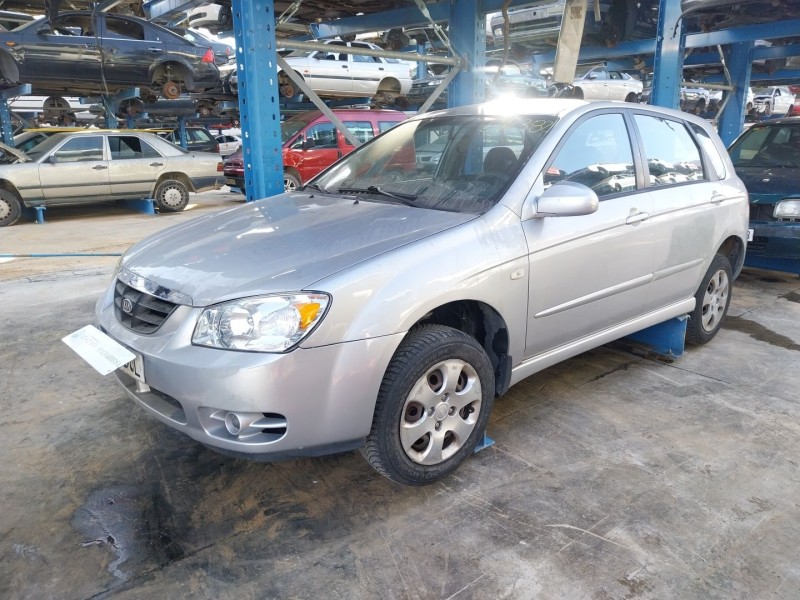 kia cerato i hatchback (ld) del año 2005