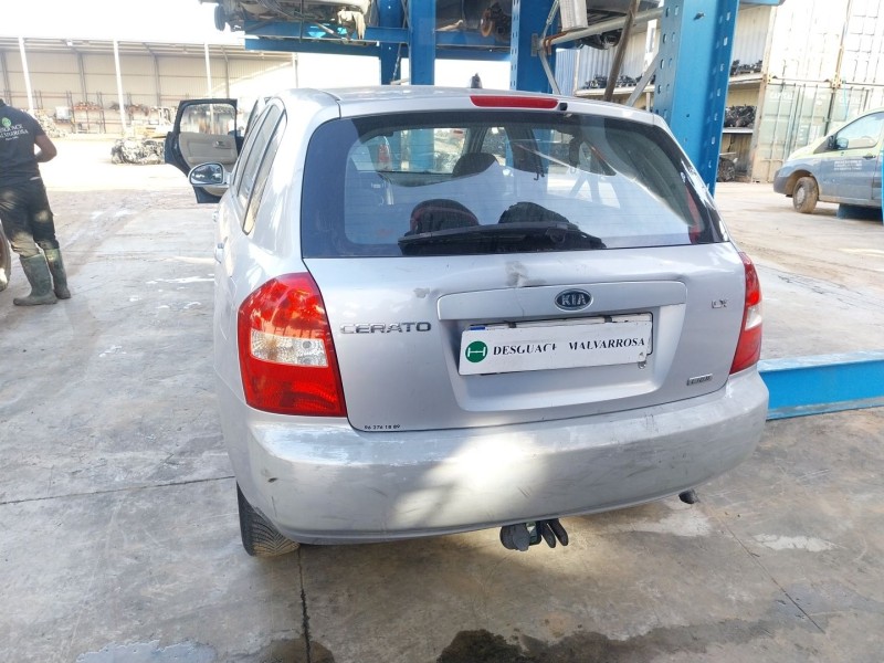 kia cerato i hatchback (ld) del año 2005