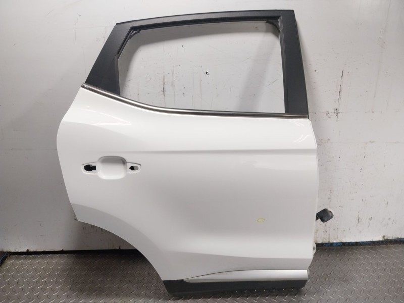 Recambio de puerta trasera derecha para mg mg zs suv 1.5 vti referencia OEM IAM   