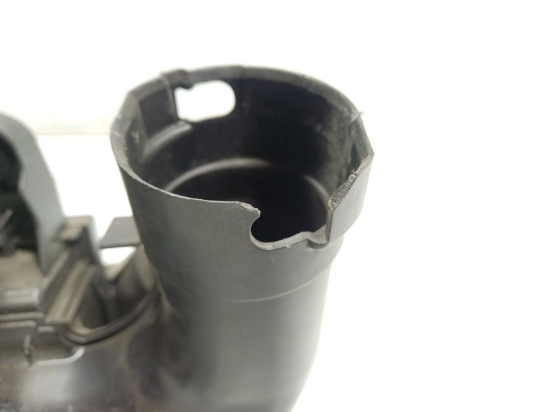 Recambio de filtro aire para citroën c4 cactus 1.2 thp 110 referencia OEM IAM 9805057080  