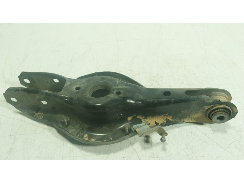 Recambio de brazo suspension inferior trasero izquierdo para bmw 4 coupé (f32, f82) 420 d referencia OEM IAM   