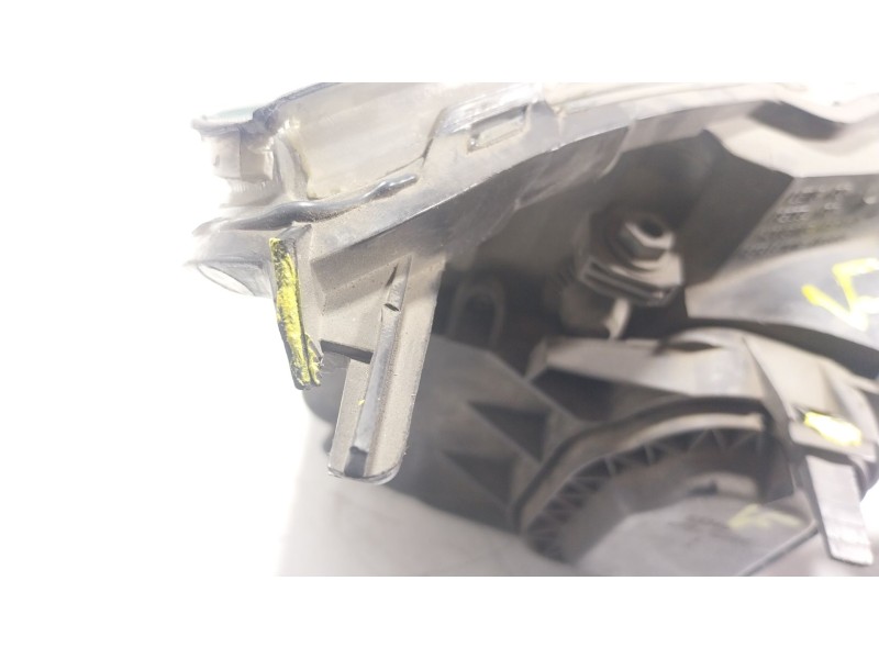 Recambio de faro izquierdo para ford focus berlina (cak) 1.8 tddi turbodiesel cat referencia OEM IAM   