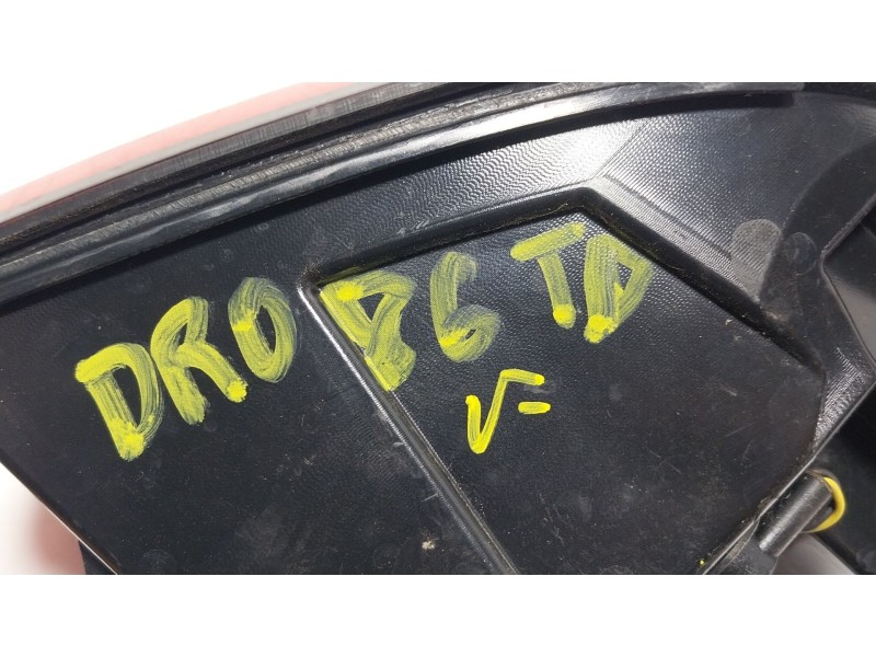 Recambio de piloto trasero derecho para mg mg zs suv (azs1) 1.5 vti referencia OEM IAM  10571682 