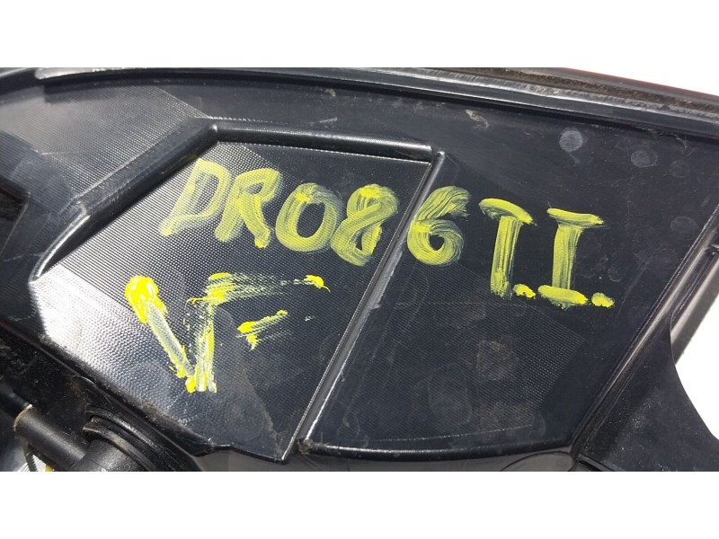 Recambio de piloto trasero izquierdo para mg mg zs suv (azs1) 1.5 vti referencia OEM IAM  10571681 