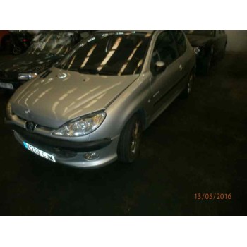 PEUGEOT 206 BERLINA
