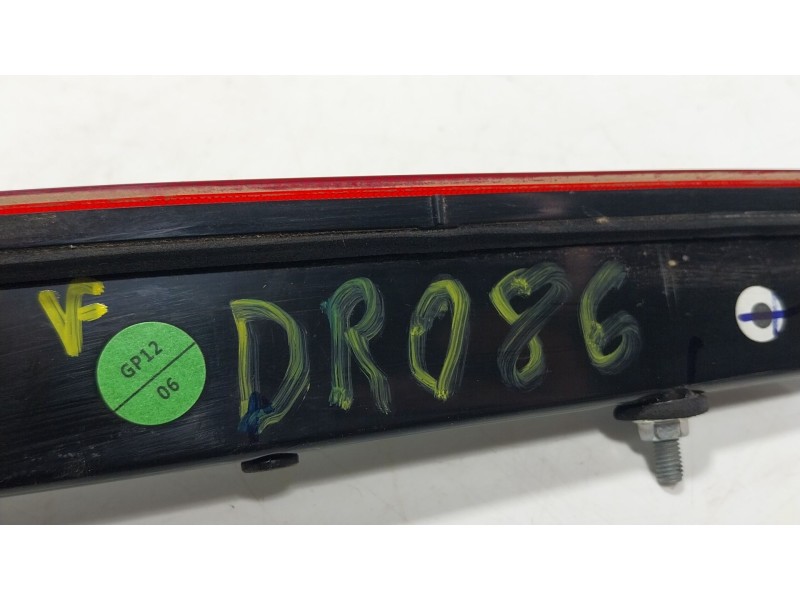 Recambio de piloto trasero central para mg mg zs suv (azs1) 1.5 vti referencia OEM IAM  10293799 